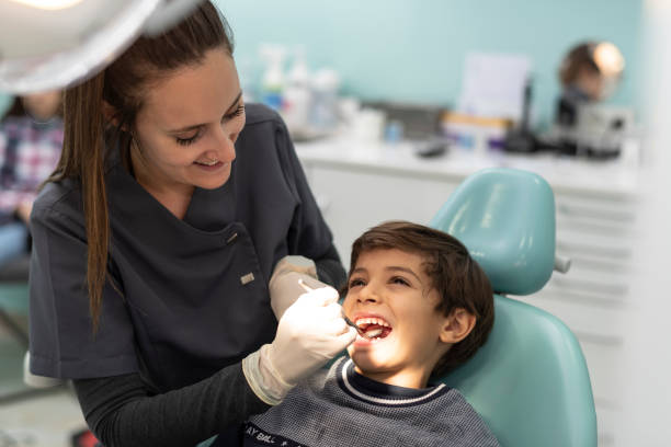 Best Emergency Dental Extractions in Ly Lake, IL